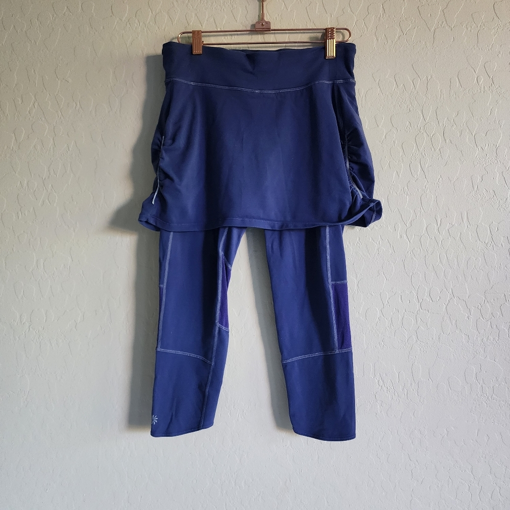 ⭐ 4/$20 Athleta Crop Leggings with Skirt Small‎